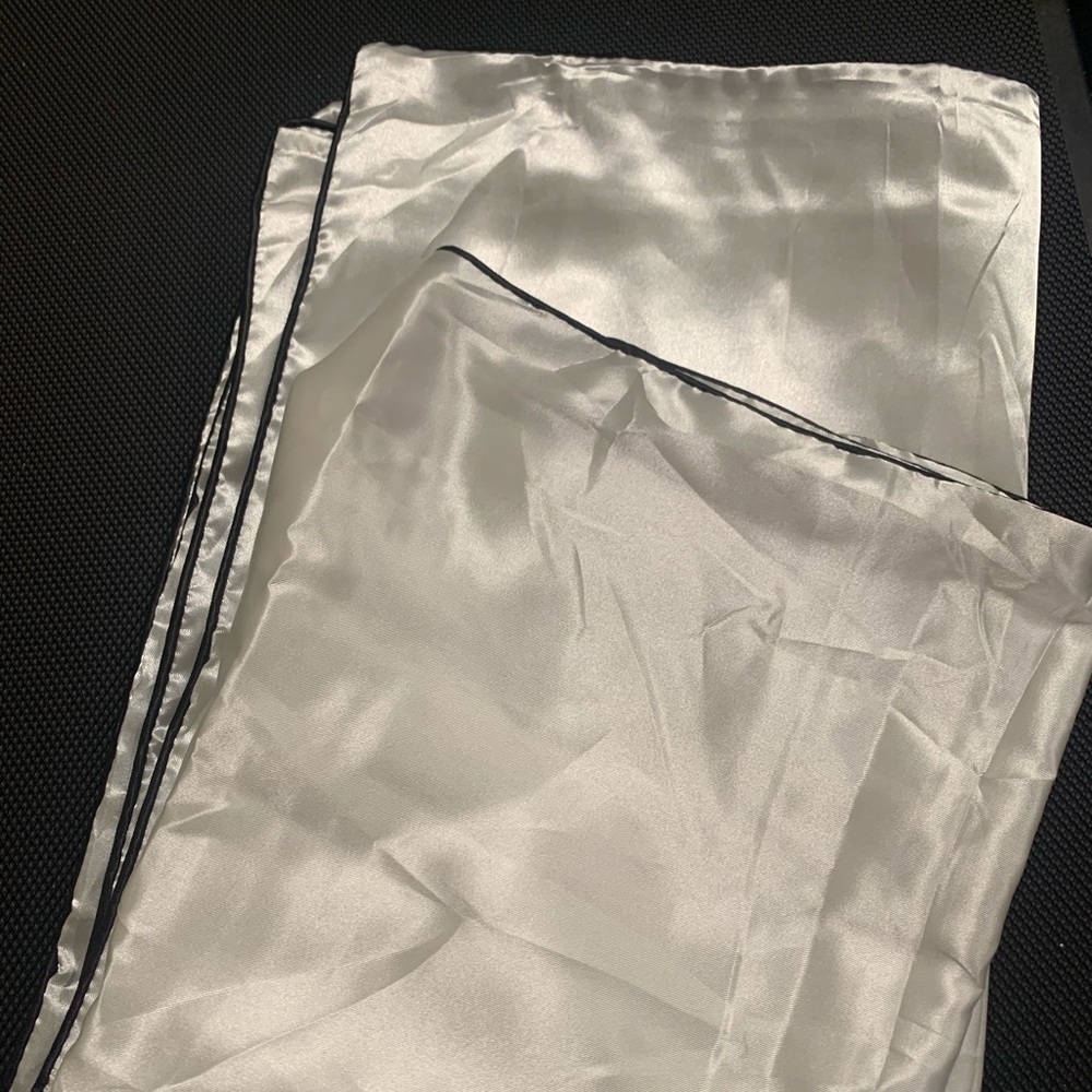 Set of Queen White Pillow Cases